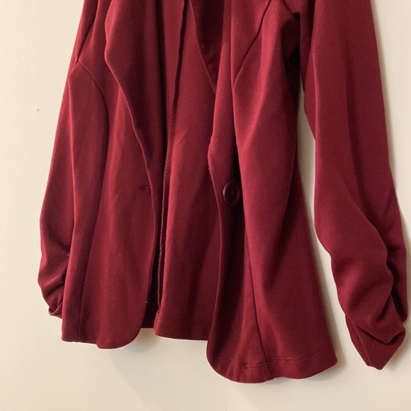 Burgundy jacket | Size Medium - Picture 5 of 5